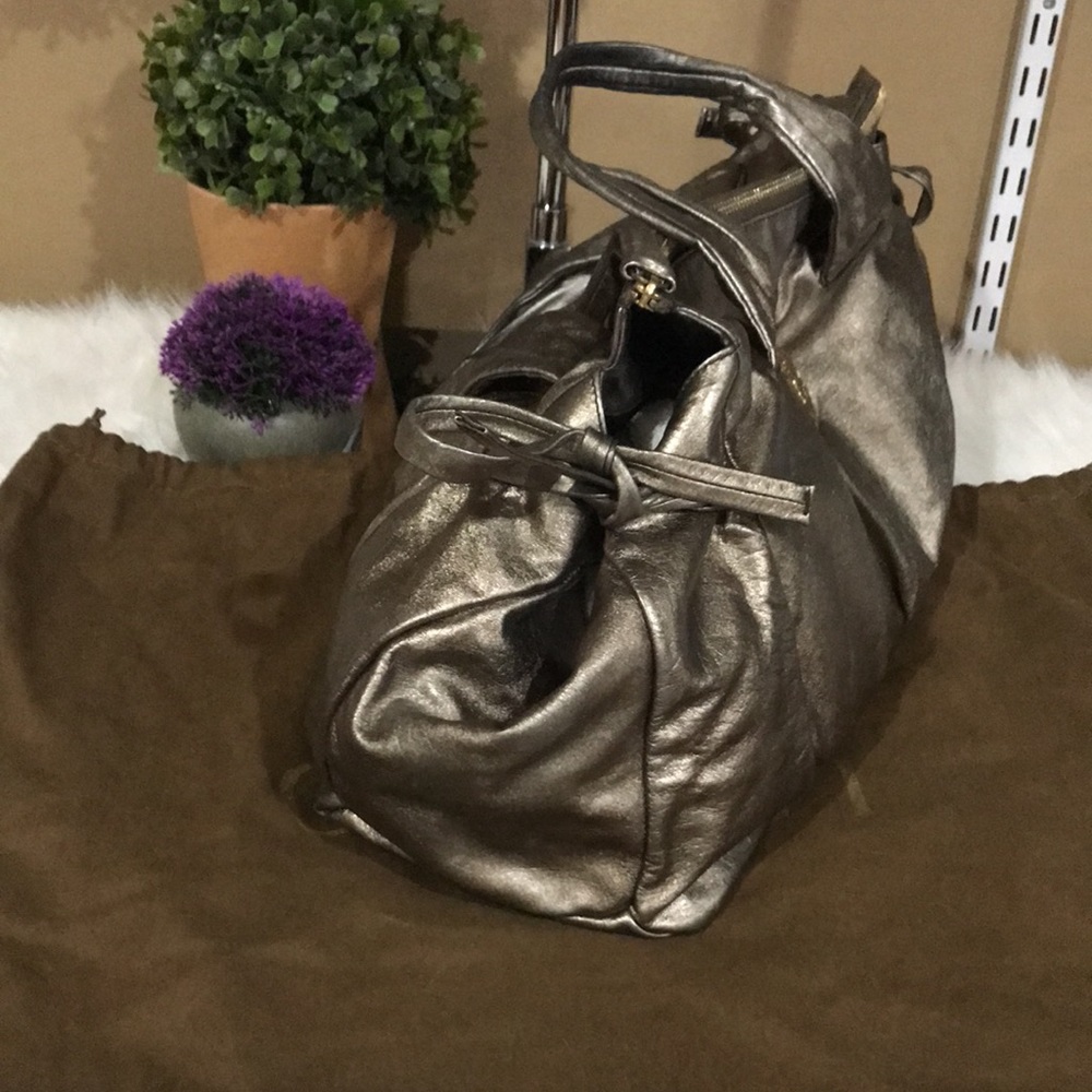 Gucci Med Hysteria Leather Tote - Picture 10 of 16